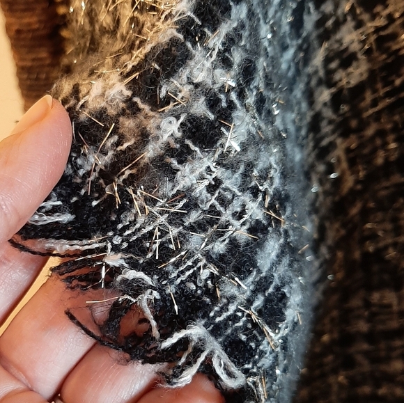 Jessica McClintock Poncho Oversized Blanket Wrap Woven Metallic Soft Fringe Boho - Picture 6 of 9